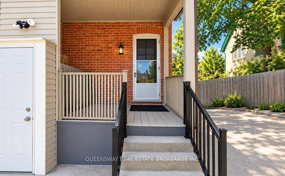 Unit 1 - 73 Mary Street, Barrie 3