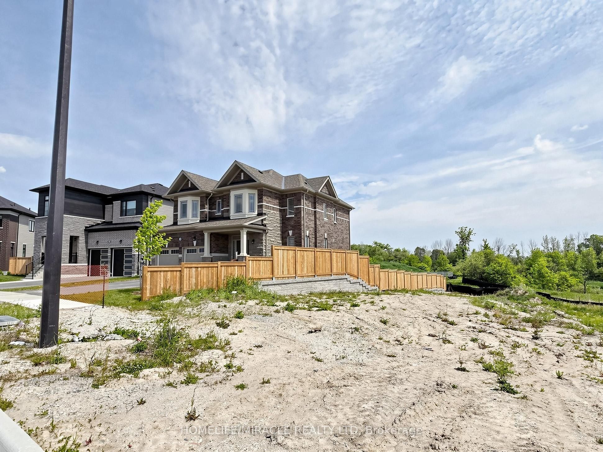 60 Season Crescent, Wasaga Beach 2