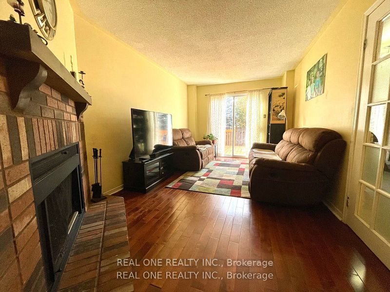 Unit Unit 2 - 1235 Blackburn Drive, Oakville 4