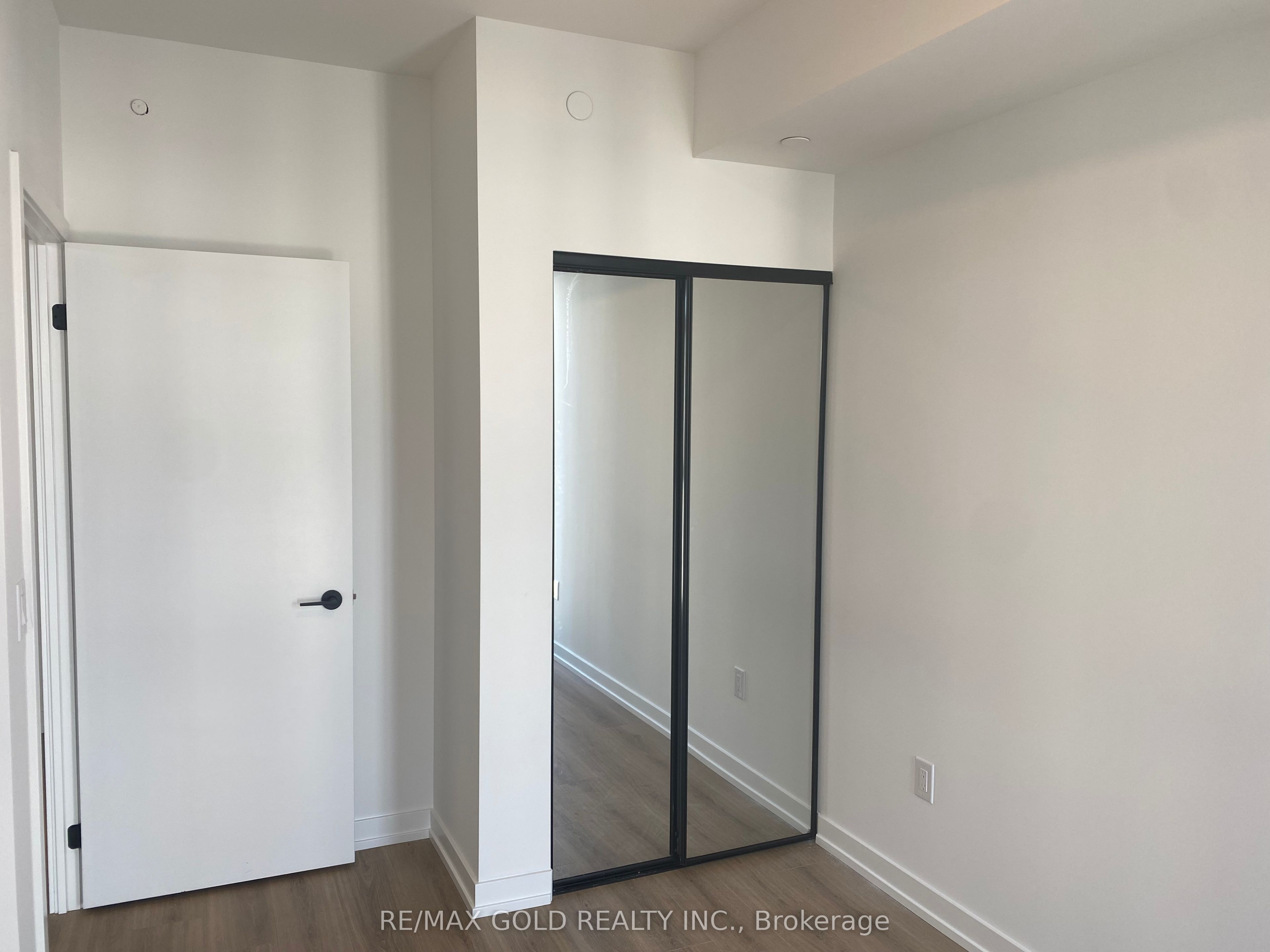 Unit 301 - 10 Lagerfeld Drive, Brampton 4