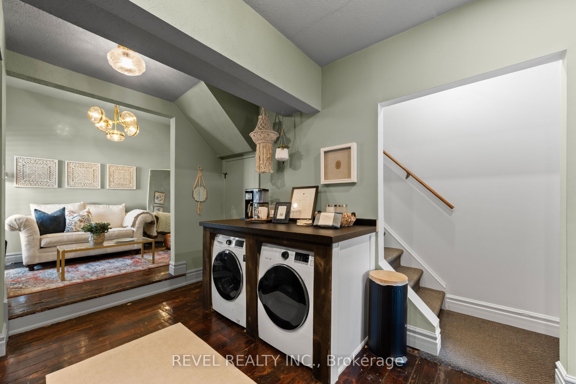 Unit A - 296 Queen Street S, Mississauga 5