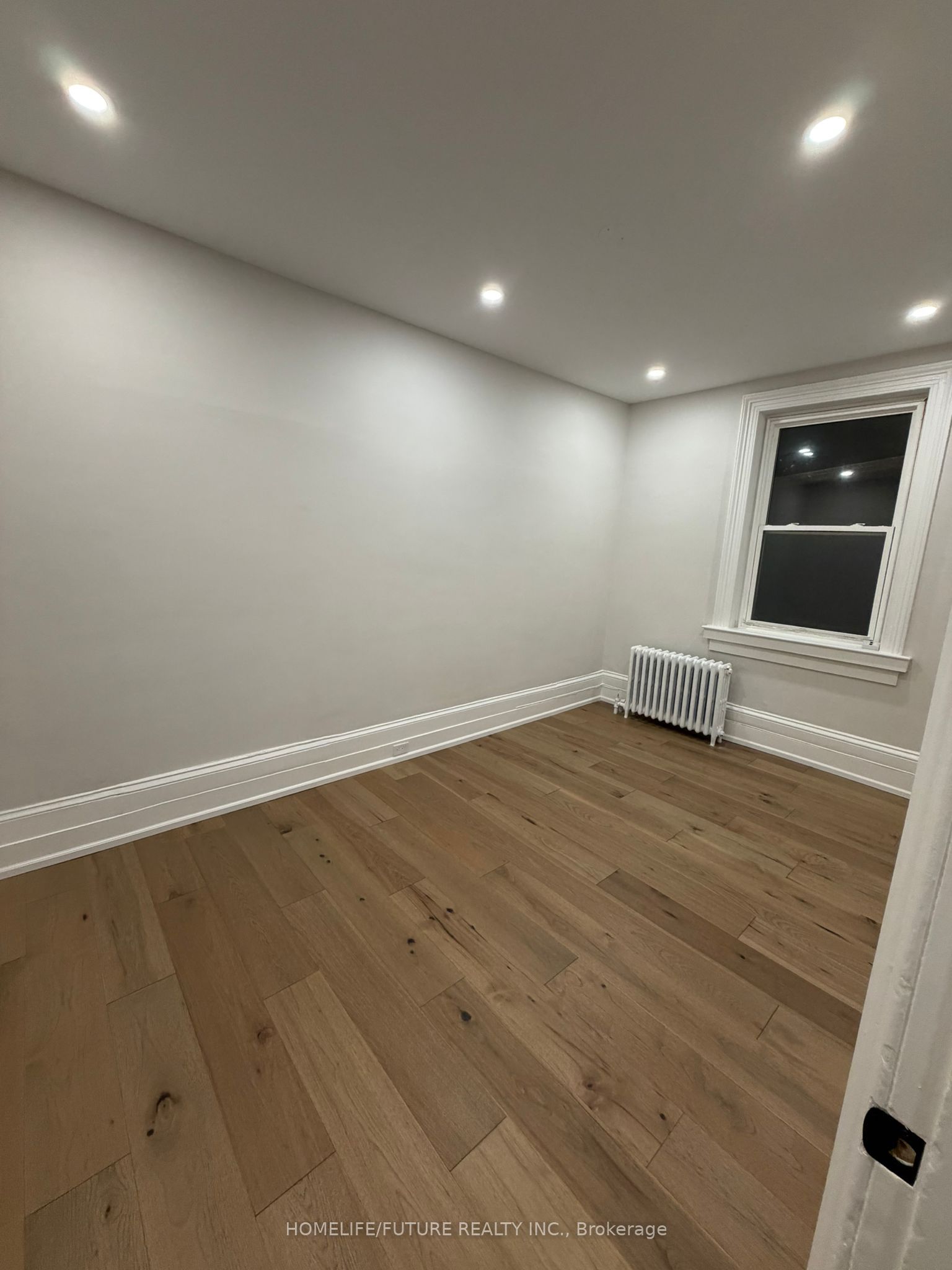 Unit 1 - 234 Lakeshore Road E, Oakville 3