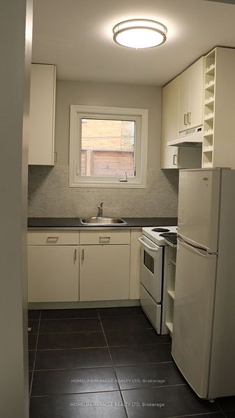 Unit Unit 2 - 78 Fifth Street, Etobicoke 3