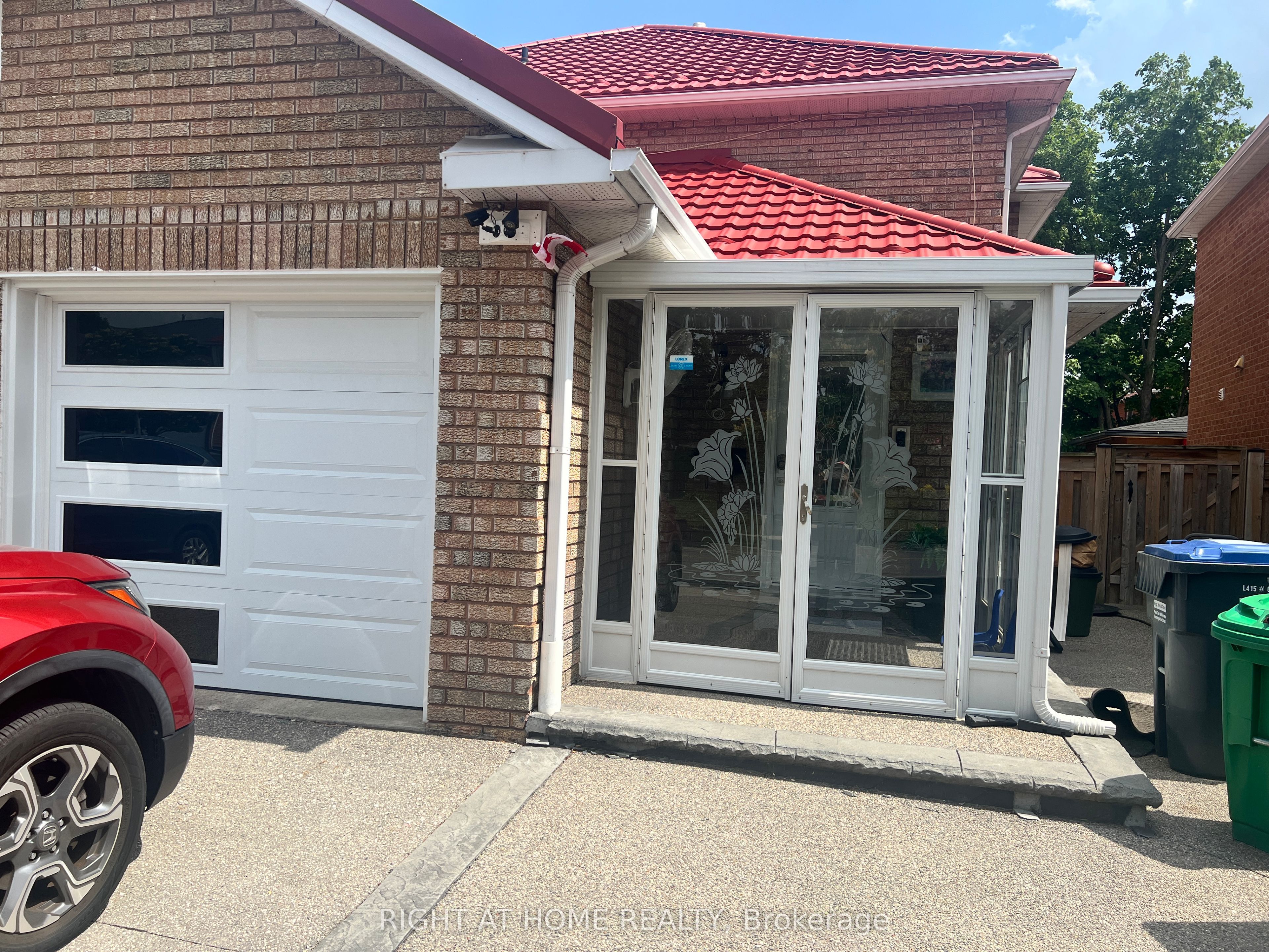 Unit Basement - 272 Nahani Way, Mississauga 2
