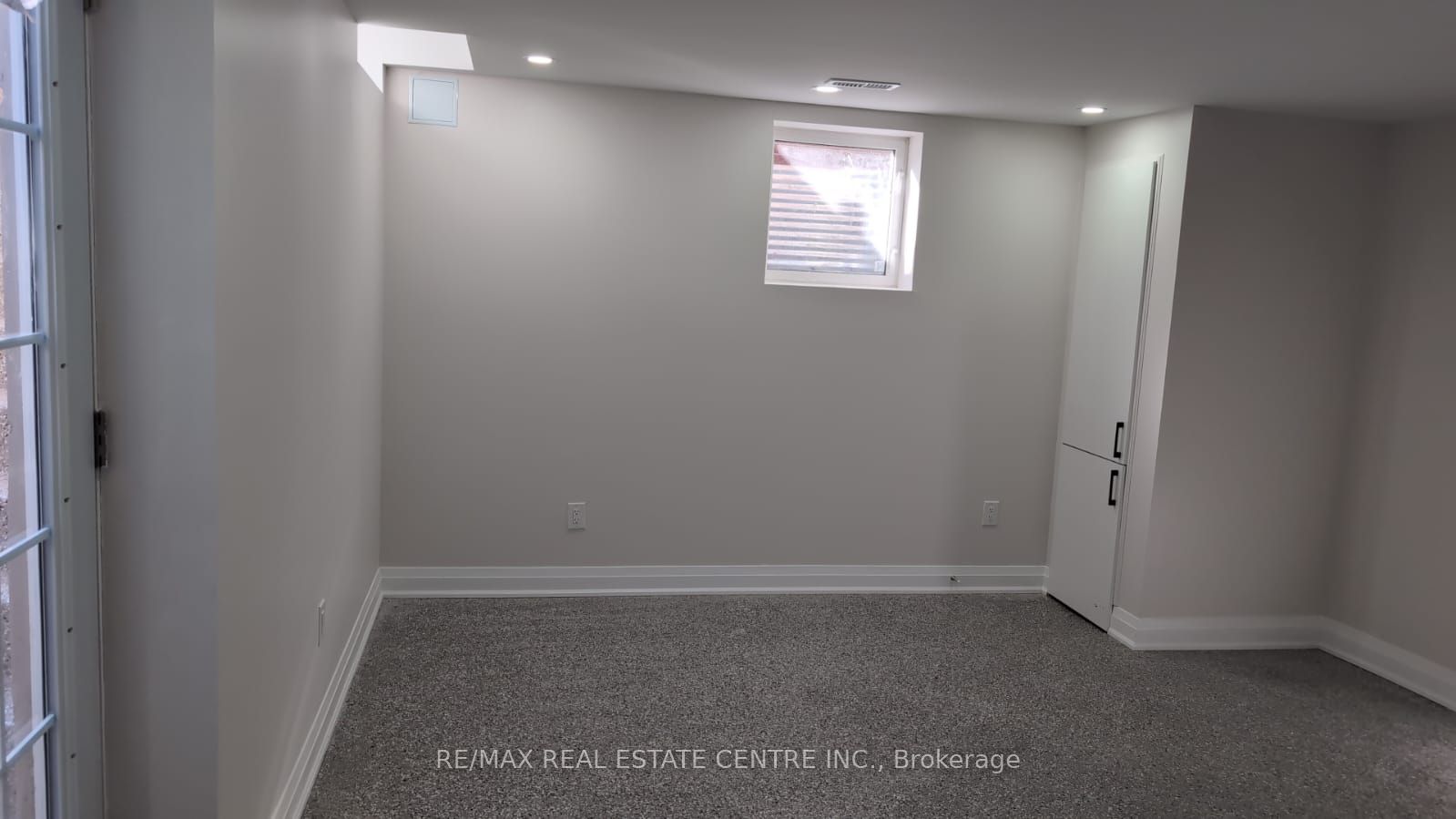 Unit Basement - 866 Mcnair Circle, Milton 5