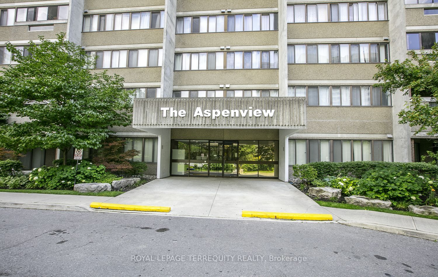 Unit 604 - 50 Elm Drive E, Mississauga 2
