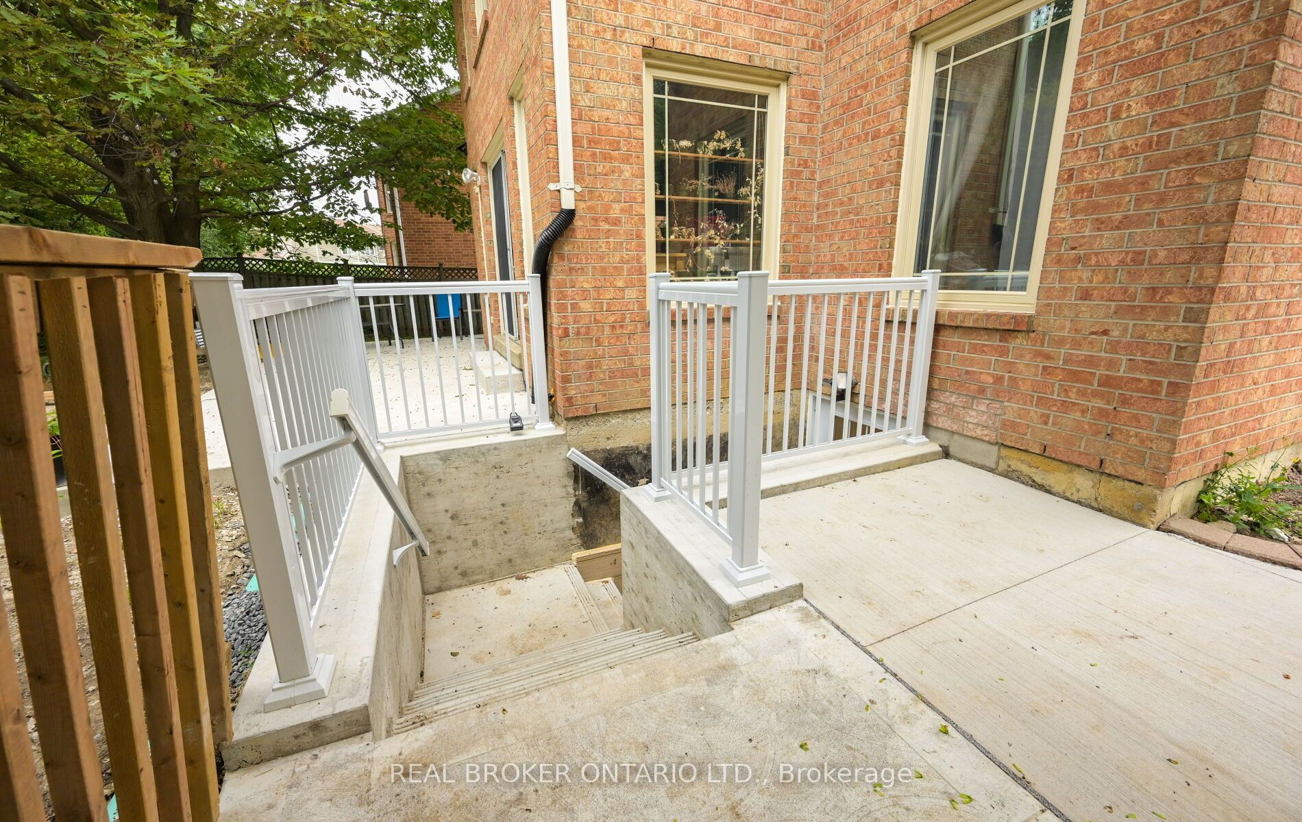 20 Campkin Street, Brampton 5