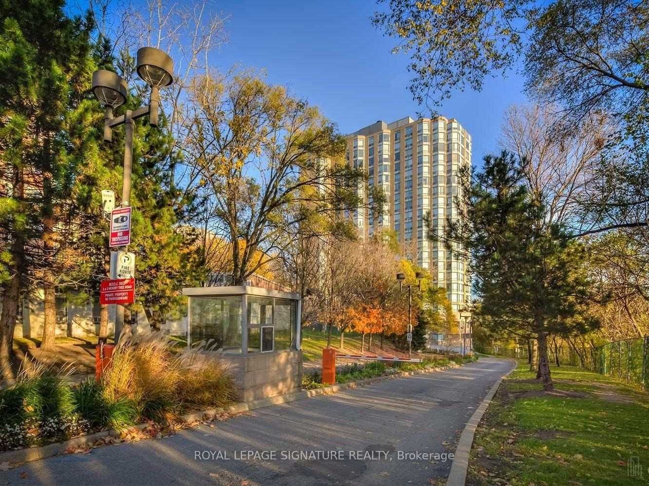 Unit 1207 - 1 Hickory Tree Road, Toronto 4