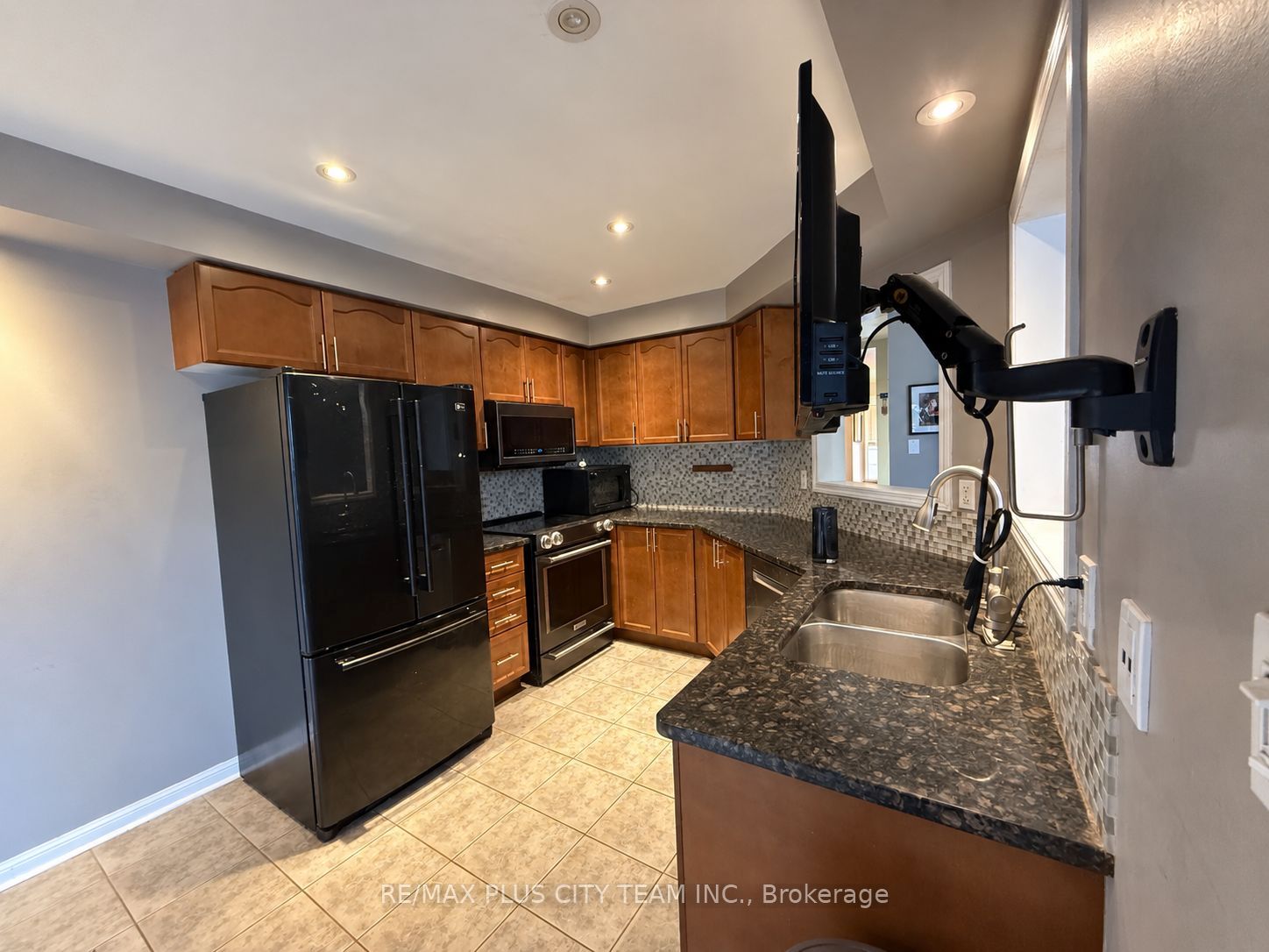 844 Luxton Drive, Milton 4