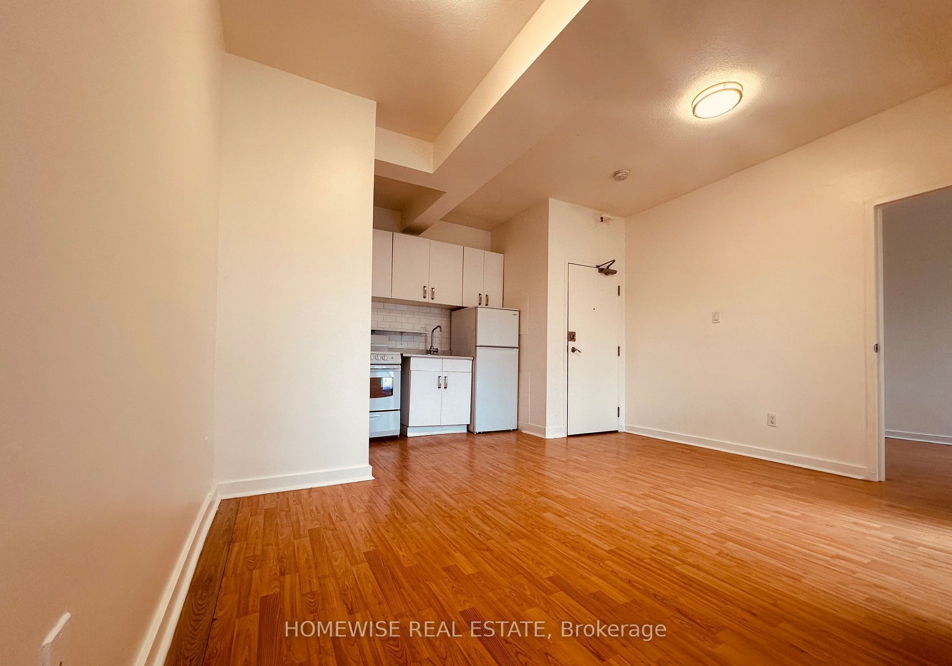 Unit 205 - 1 Triller Avenue, Toronto 5