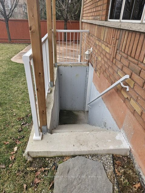Unit Lower - 3774 Arbourview Terrace, Mississauga 2