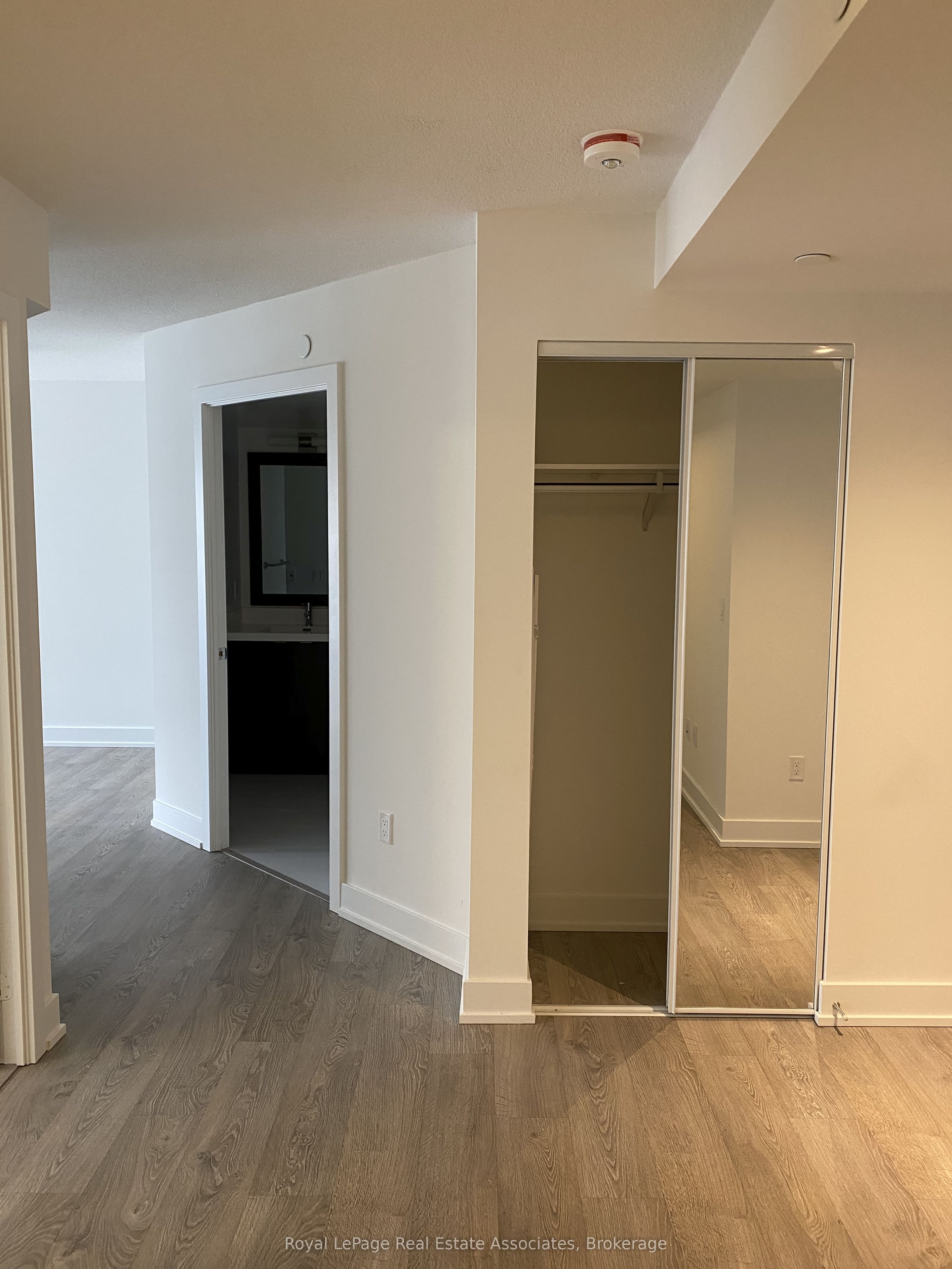 Unit 603 - 7 Mabelle Avenue, Etobicoke 4