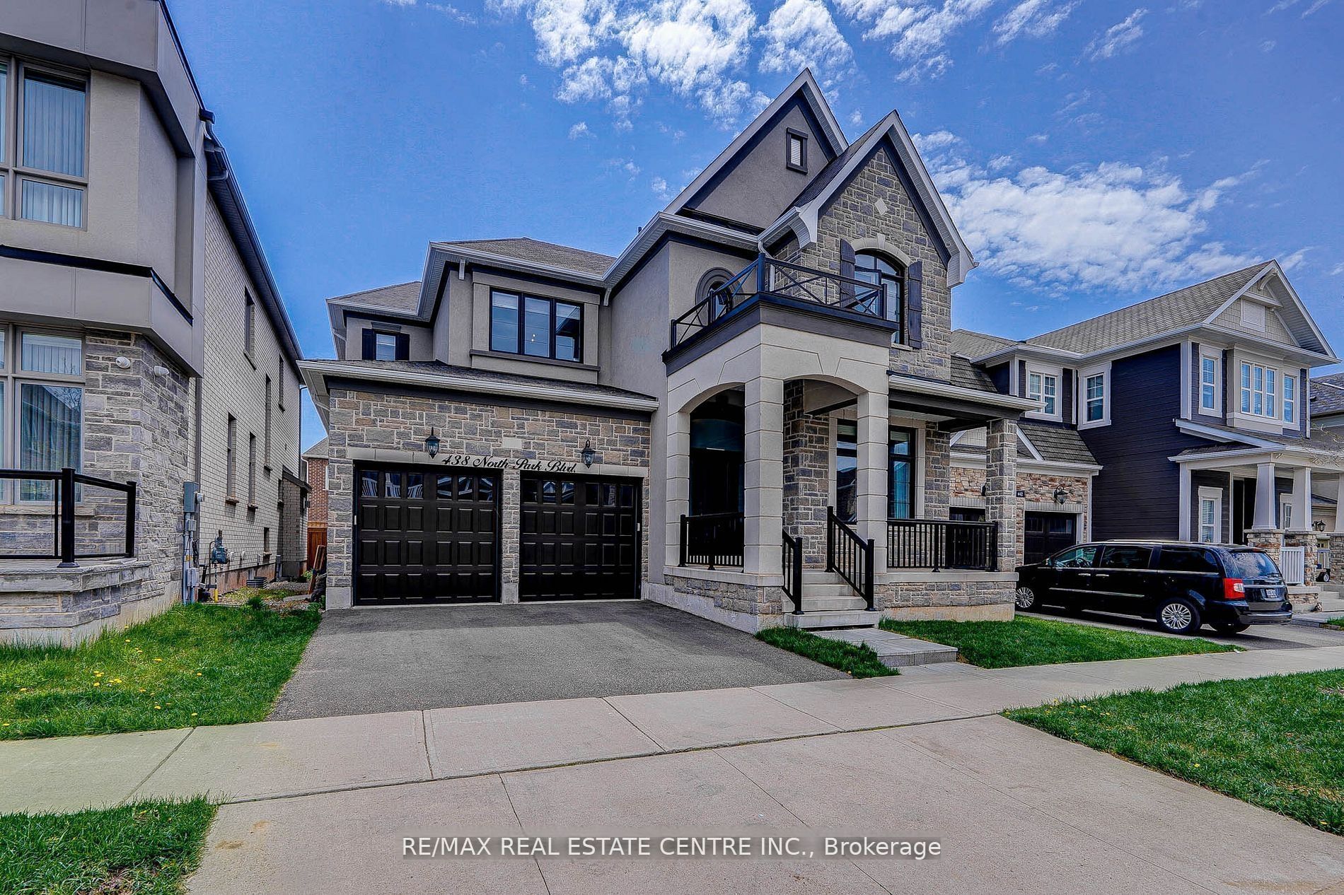 438 North Park Boulevard, Oakville 2