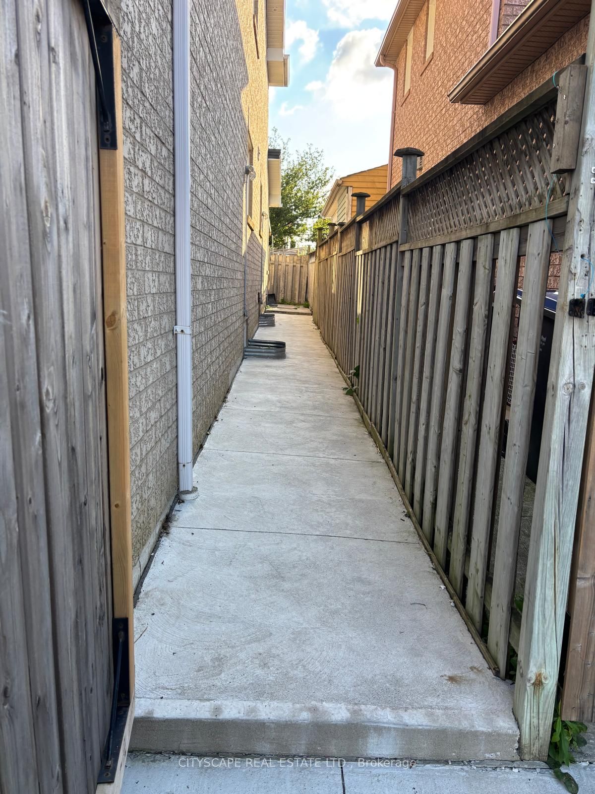 Unit Bsmt - 5520 Prosper Circuit, Mississauga 2