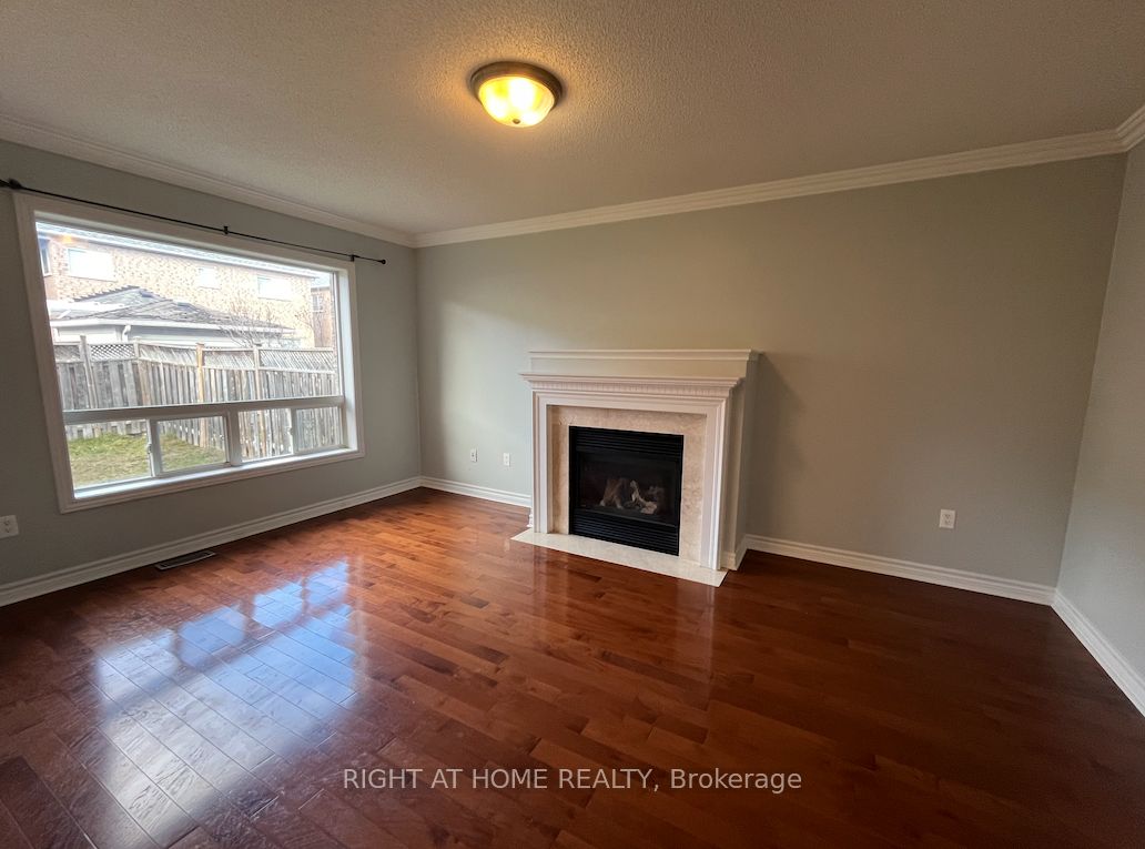 Unit Main - 22 Amboise Crescent, Brampton 2