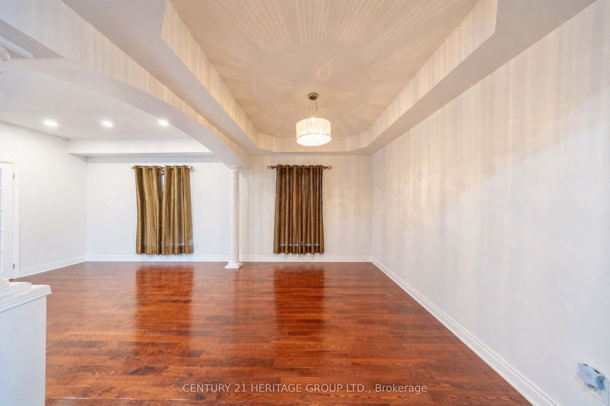 Unit Main & 2nd - 92 Edenbrook Hill Drive, Brampton 5