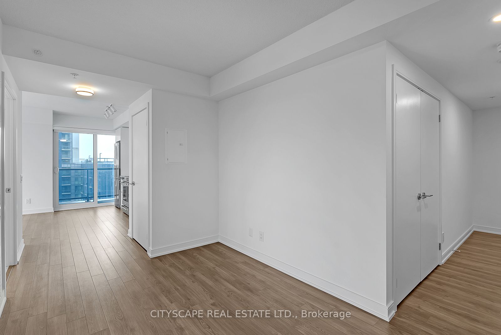 Unit 910 - 30 Samuel Wood Way, Etobicoke 3