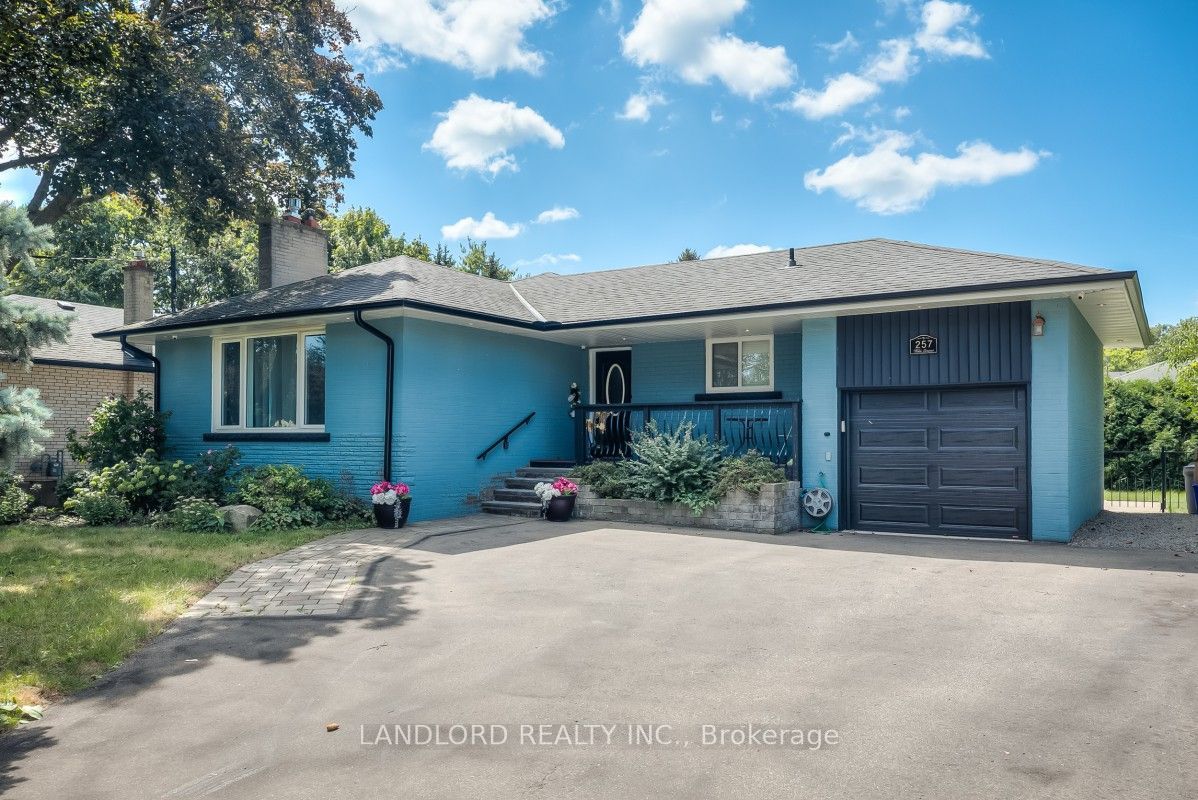 Unit Lower - 257 Wales Crescent, Oakville 2