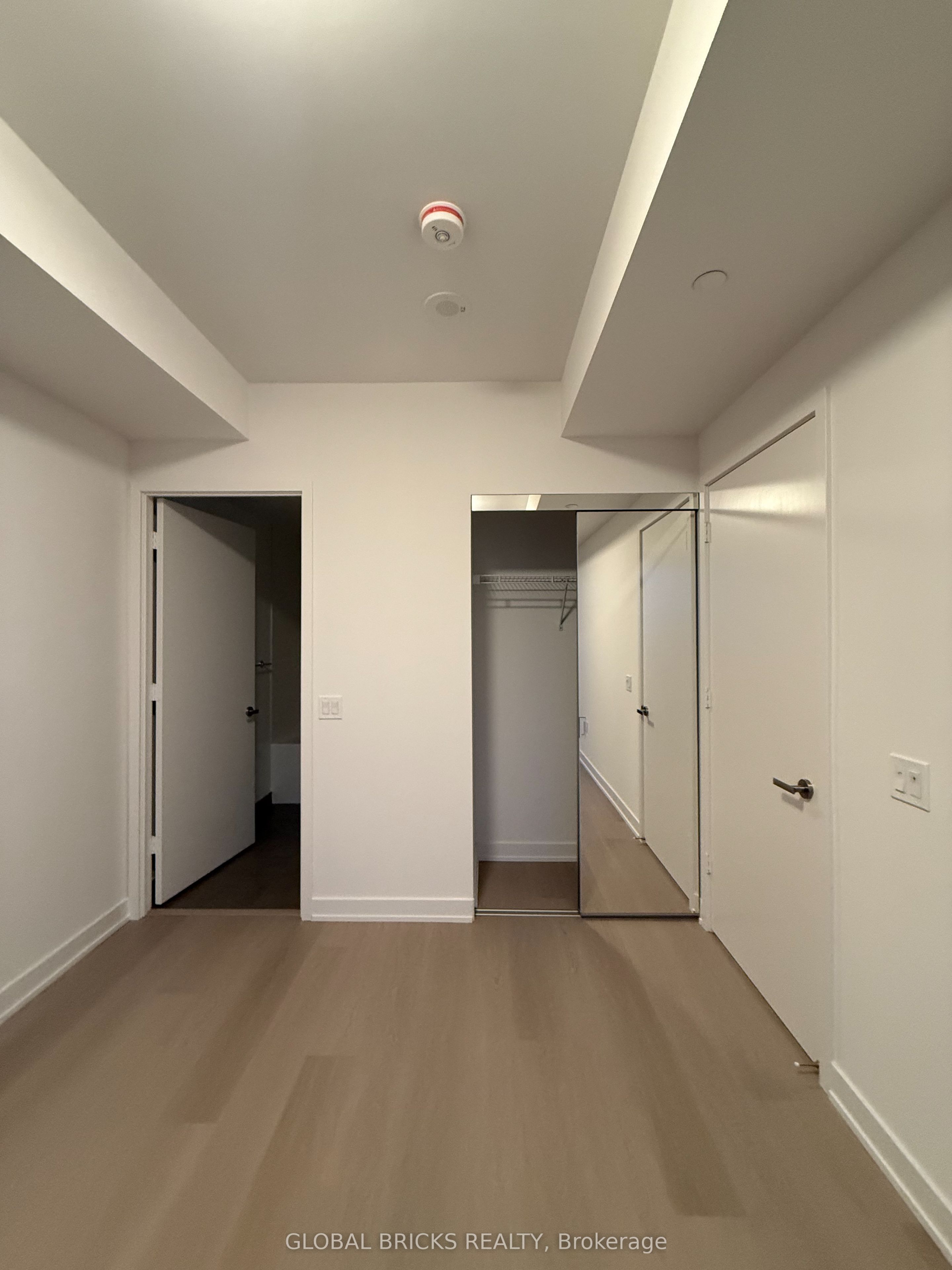 Unit 6707 - 448 Burnhamthorpe Rd W, Mississauga 4