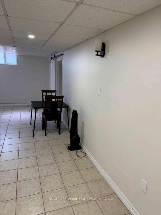 Unit Basement - 131 Redwater Drive, Etobicoke 3