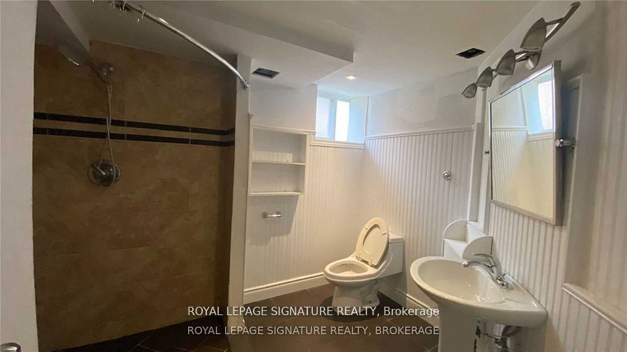 Unit Bsmt - 2063 Saxon Road, Oakville 2