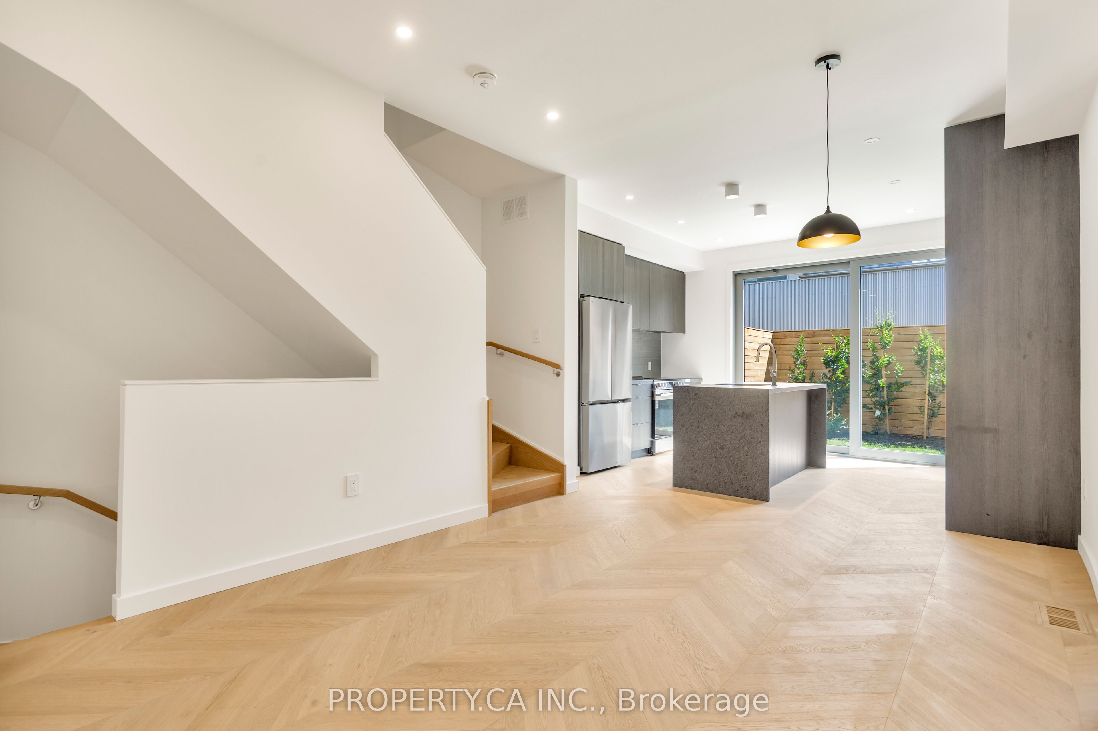Unit Unit 4 - 301 Keele Street, Toronto 2