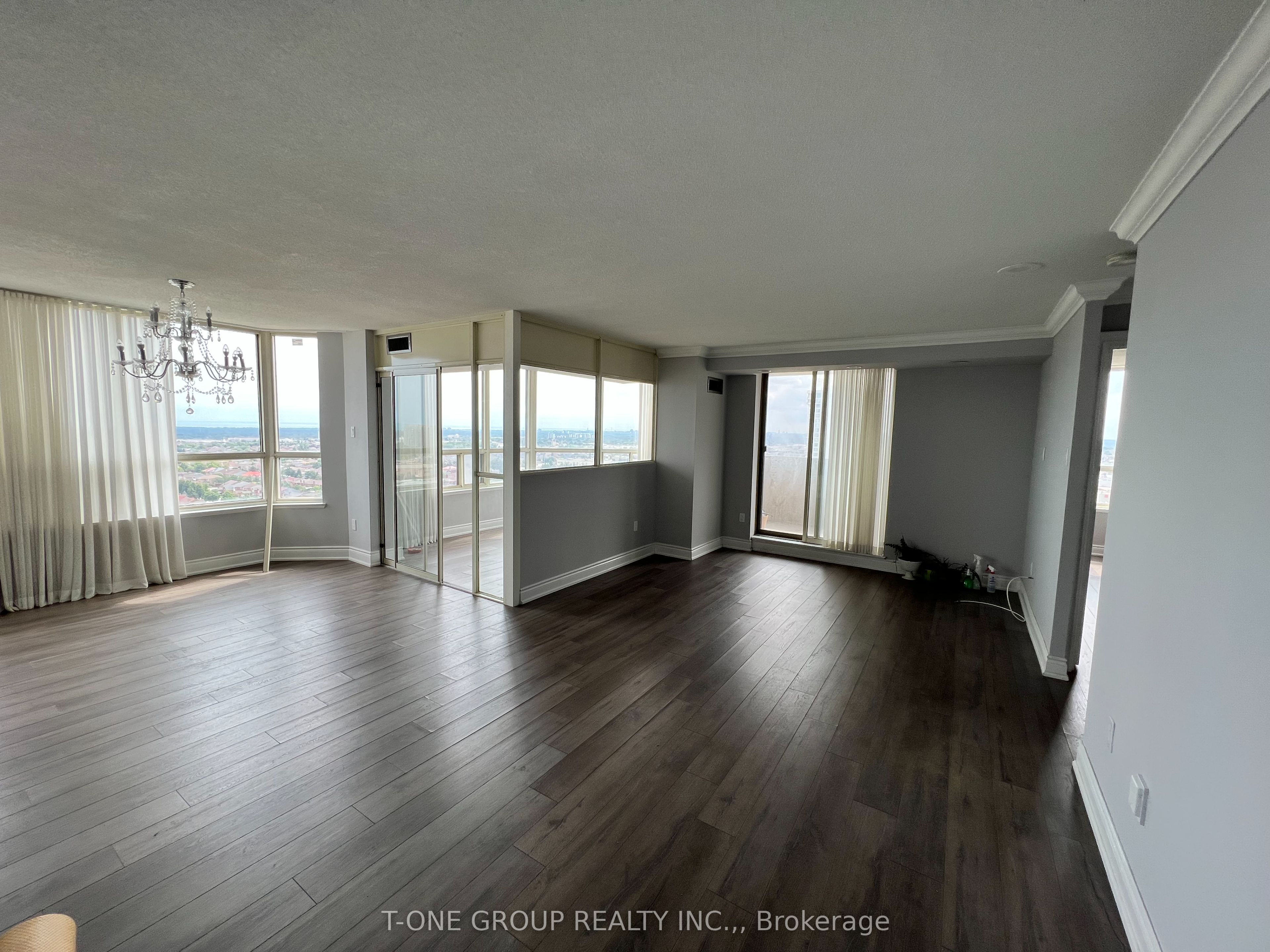 Unit 2103 - 400 Webb Drive, Mississauga 3