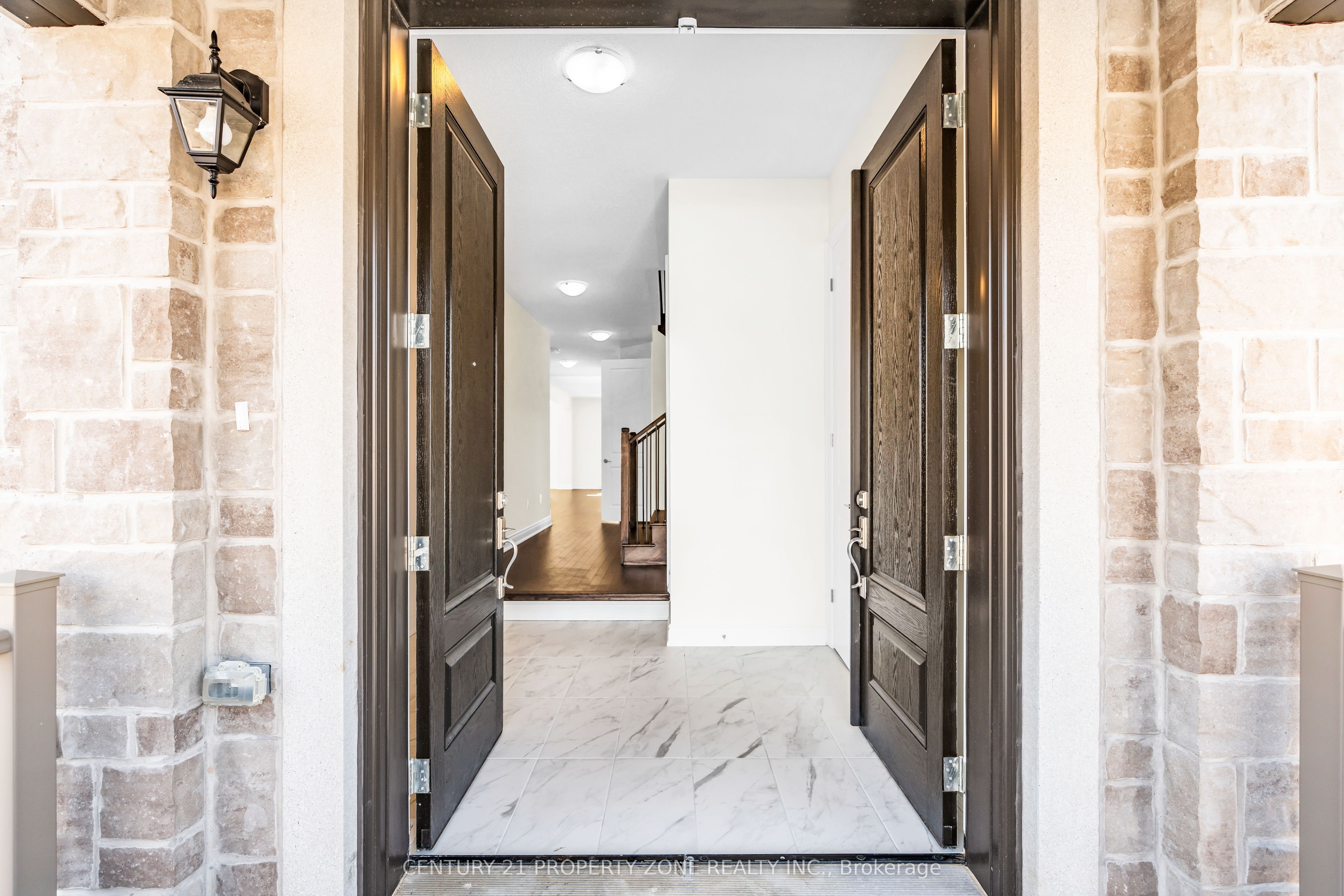 33 Gladmary Drive, Brampton 3