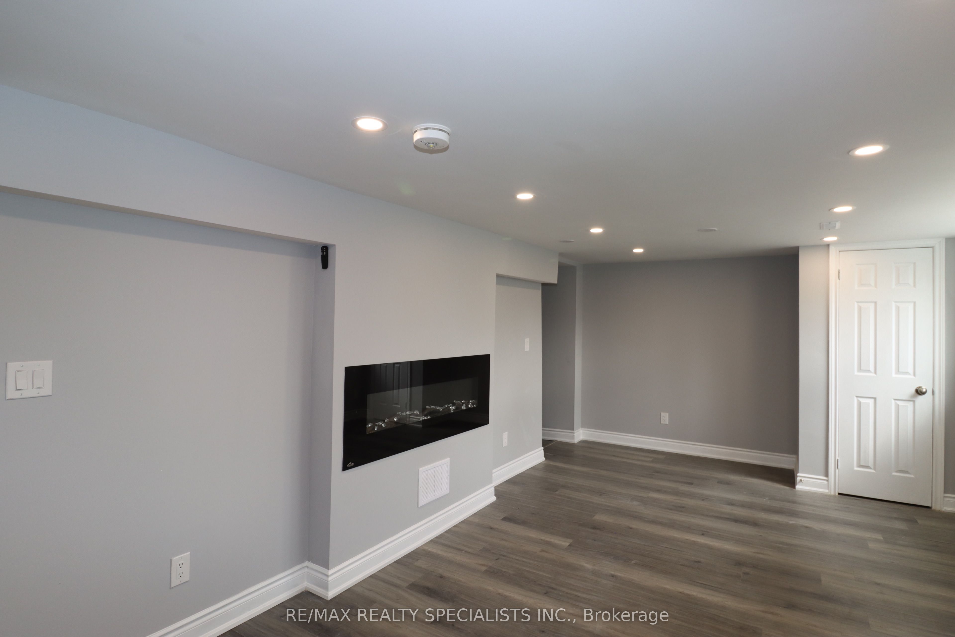 81 Gretna Drive, Brampton 5