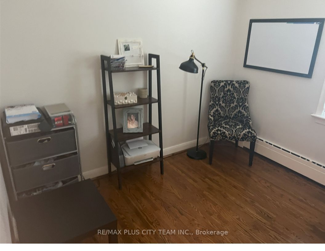 Unit Unit 3 - 9 Thirty Fifth Street, Etobicoke 4
