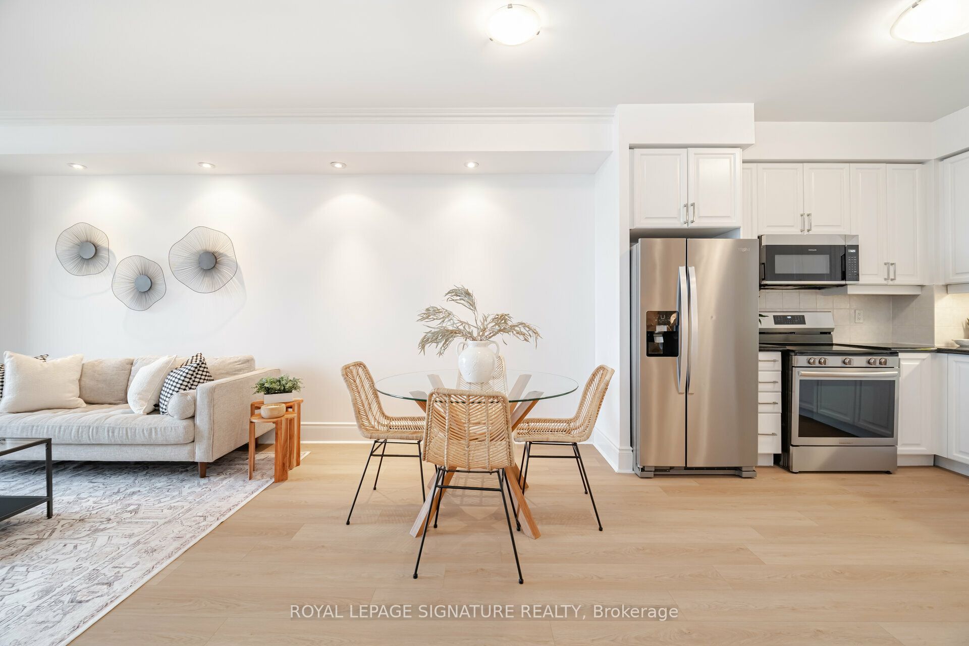 Unit 3028 - 3888 Duke Of York Boulevard, Mississauga 2