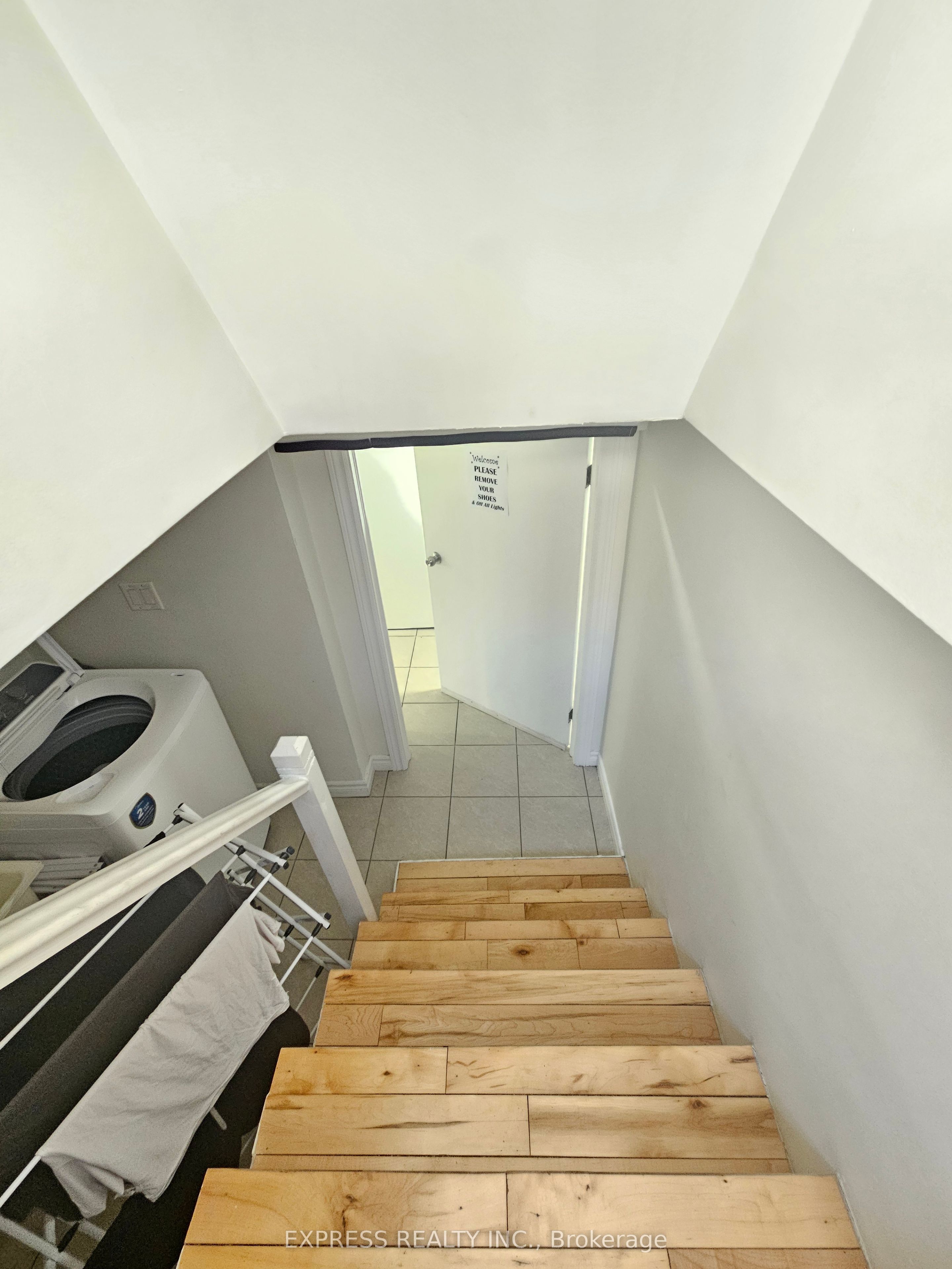 Unit Bsmt - 392 Whitmore Avenue N, Toronto 3