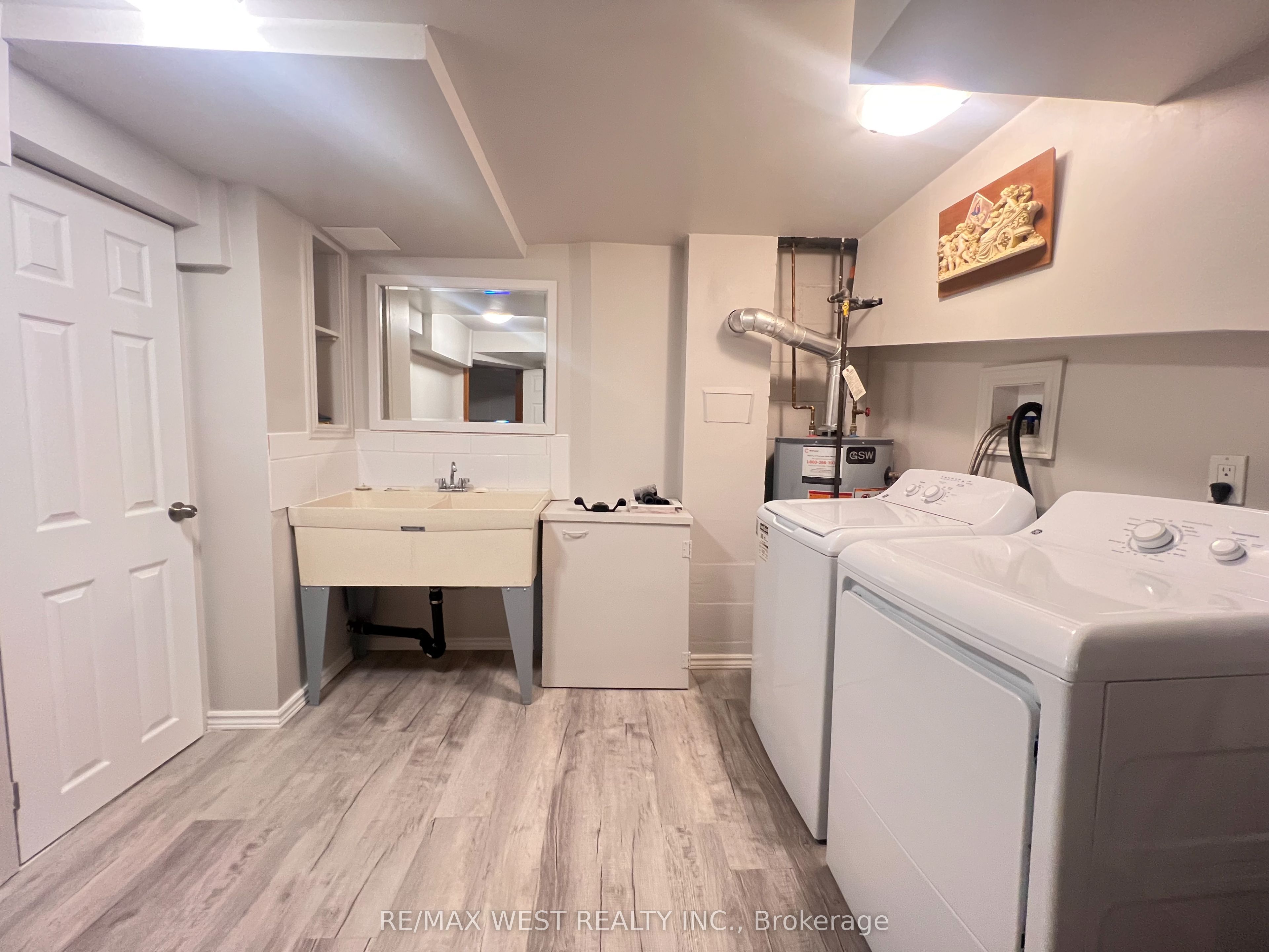 57 Starview Drive, North York 5