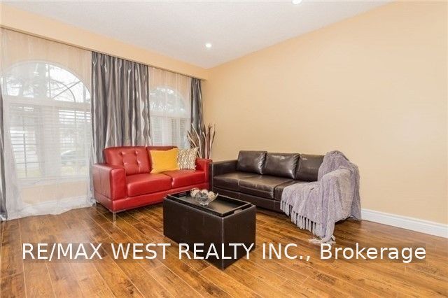 Unit Upper - 82 Marchbank Crescent, Brampton 4
