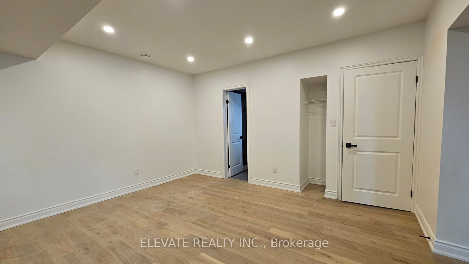 54 Burlington Street, Etobicoke 4