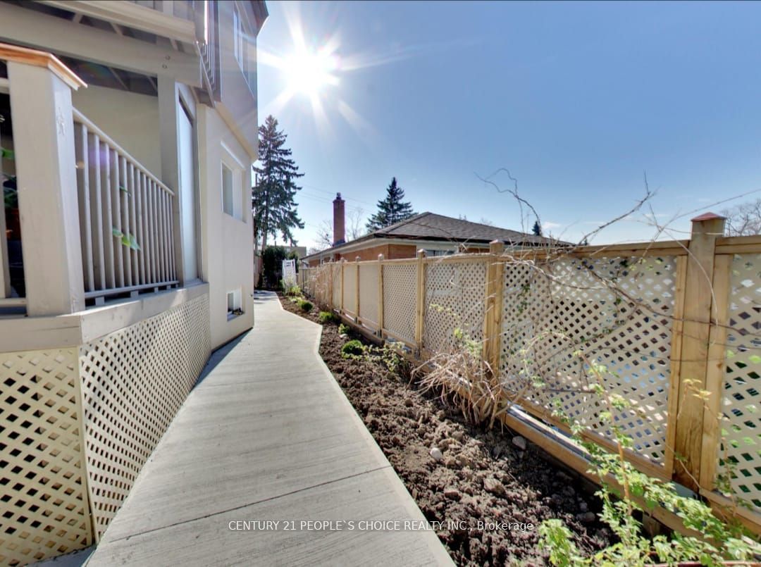 63 Stephen Drive, Etobicoke 2