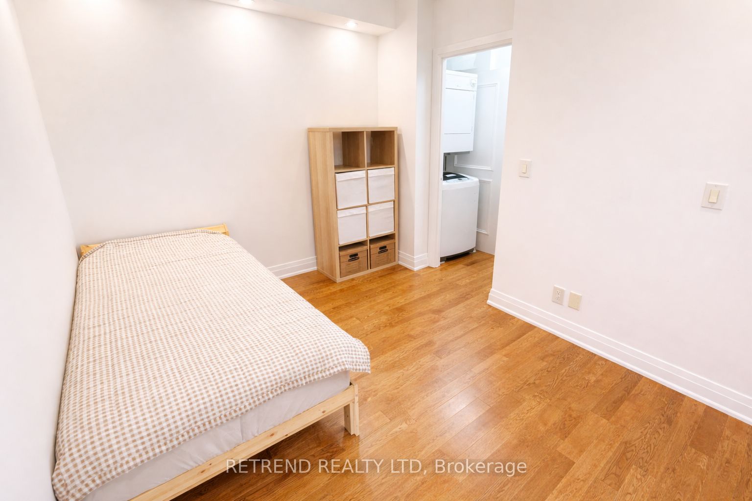 Unit 205 - 2737 Keele Street, North York 4