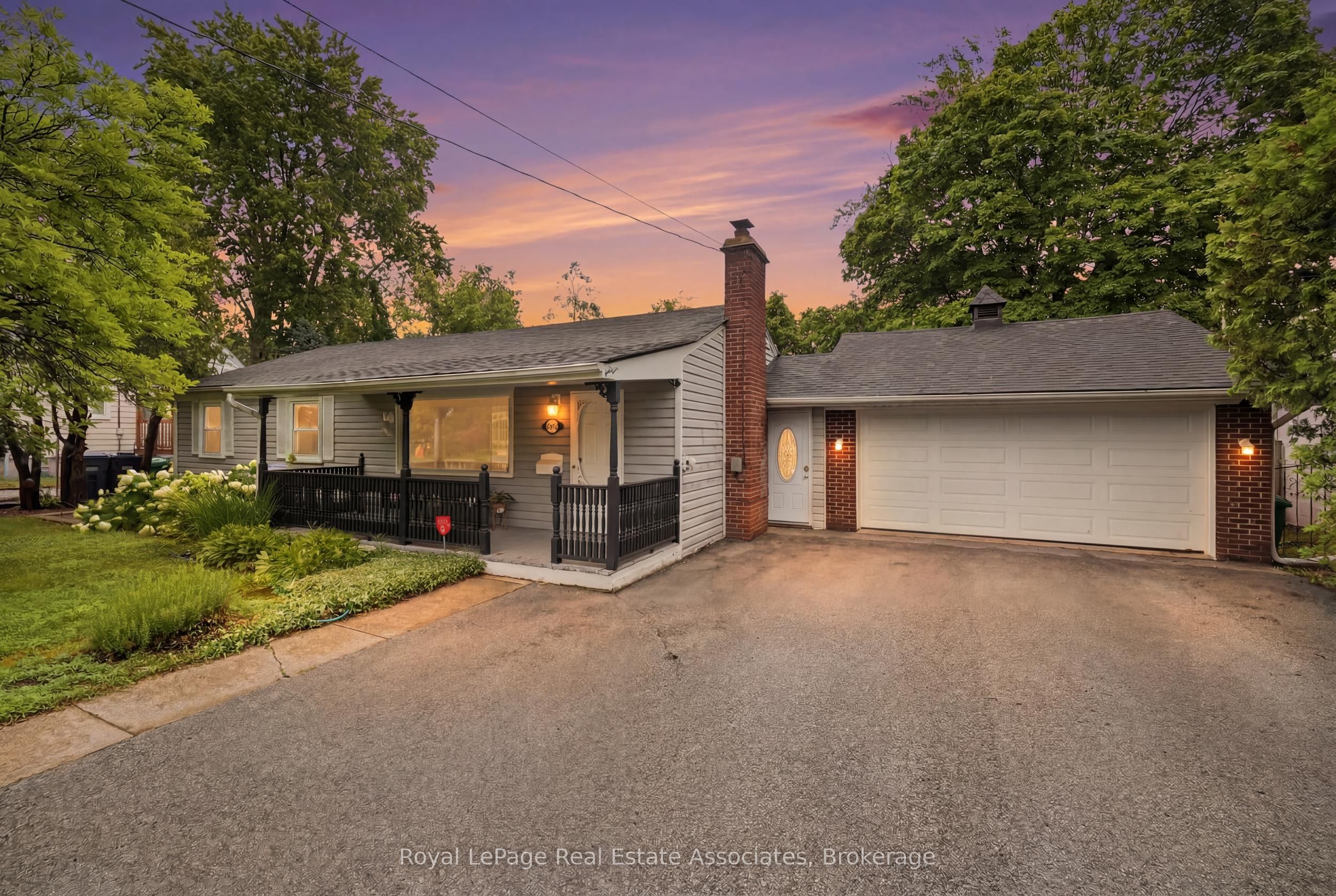 1924 Balsam Avenue, Mississauga 2