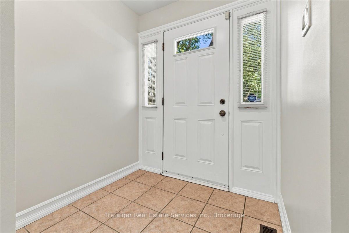 461 Maple Avenue, Oakville 5