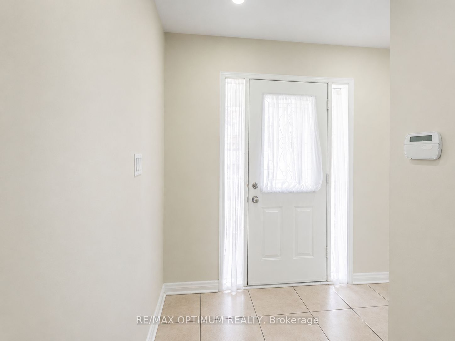 8 Topiary Lane, Brampton 5