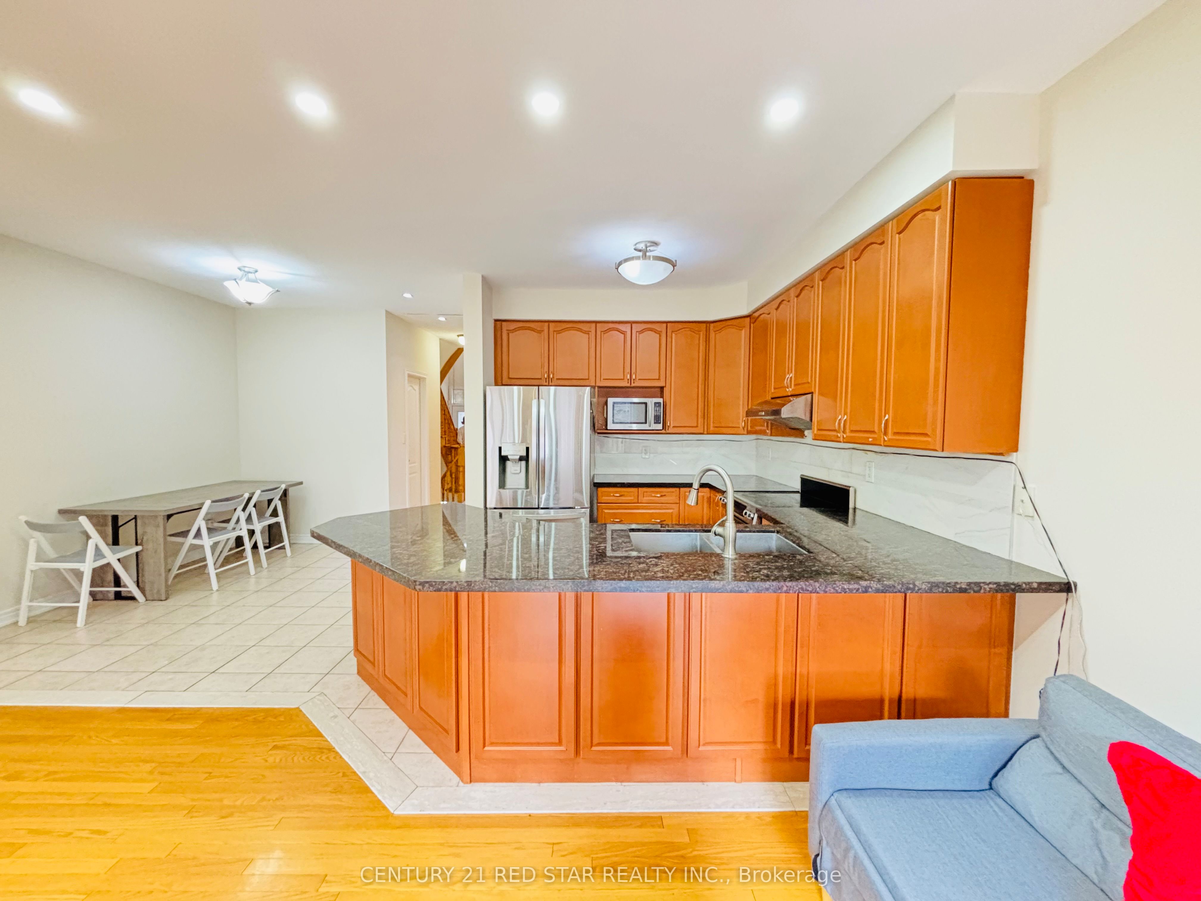 2370 Wasaga Drive, Oakville 3