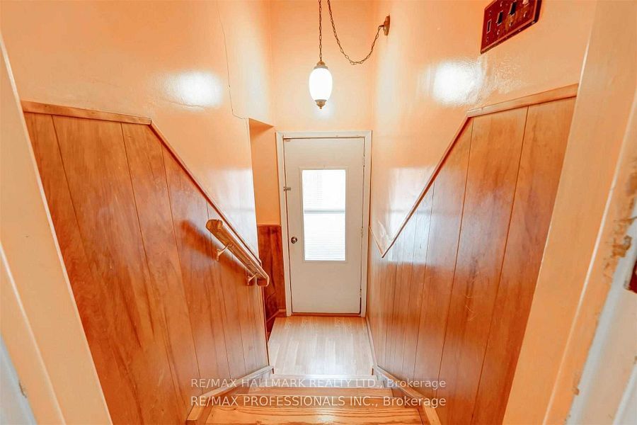 Unit LOWER - 67 Saskatoon Drive, Etobicoke 3