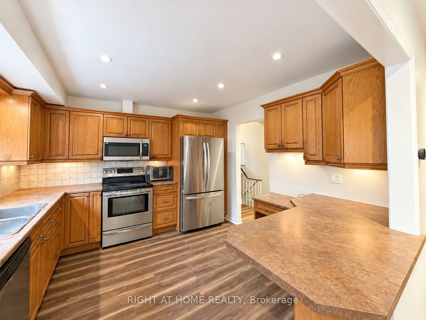 Unit Upper - 2201 Bridge Road, Oakville 5