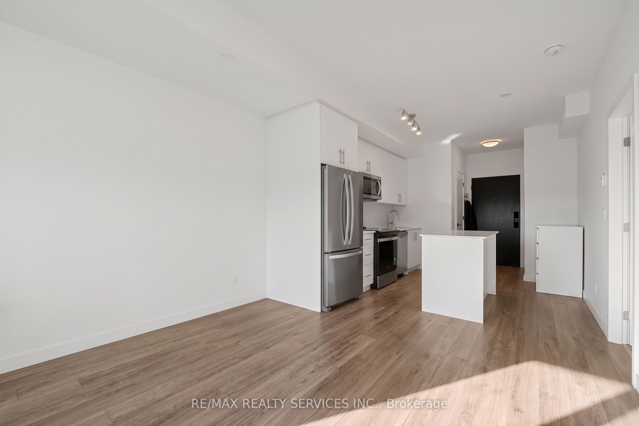 Unit 1304 - 345 Wheat Boom Drive, Oakville 2
