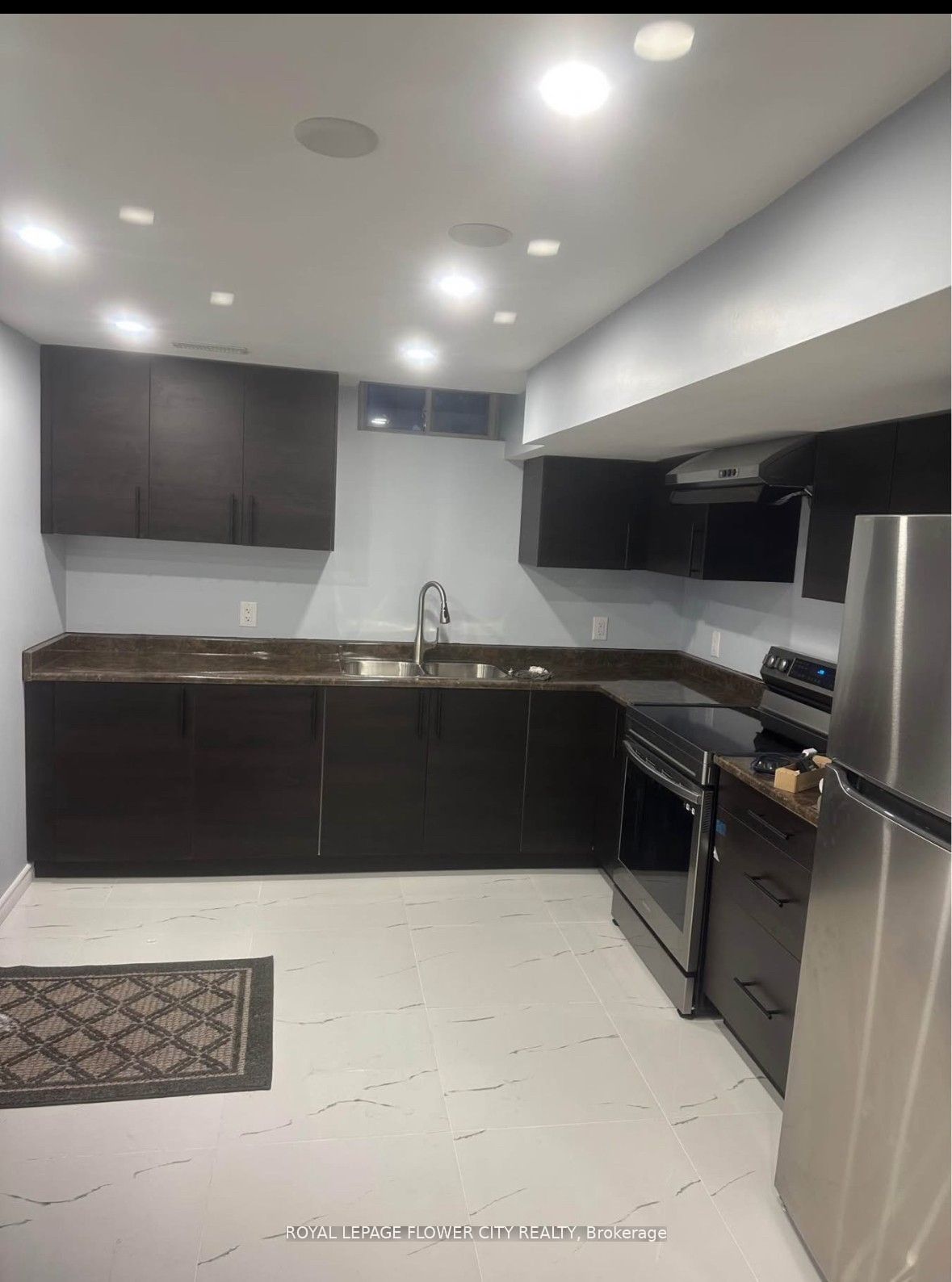 31 Nivelle Crescent, Brampton 2