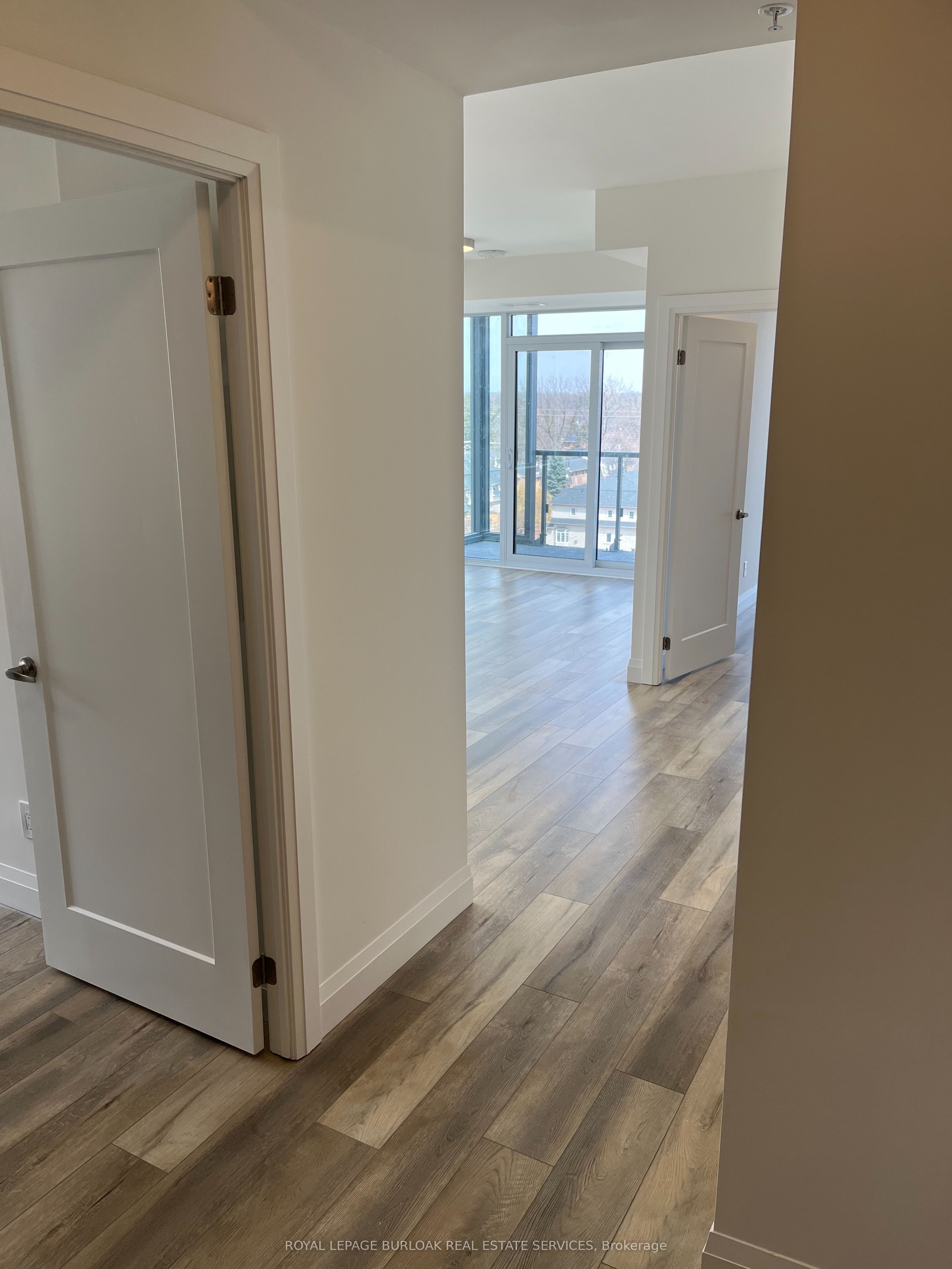 Unit 703 - 500 Brock Avenue, Burlington 2
