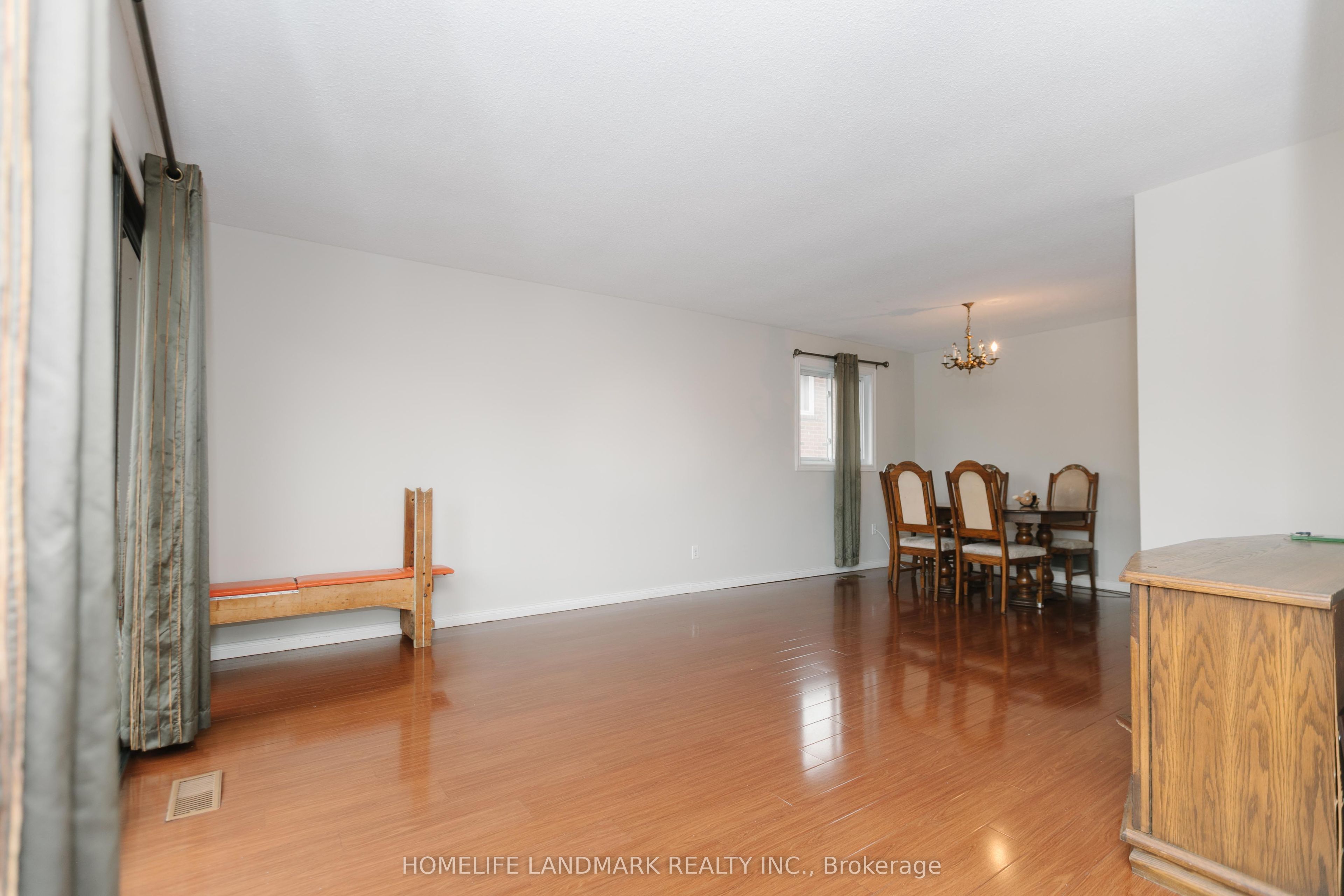 22 Blenheim Drive, Brampton 3