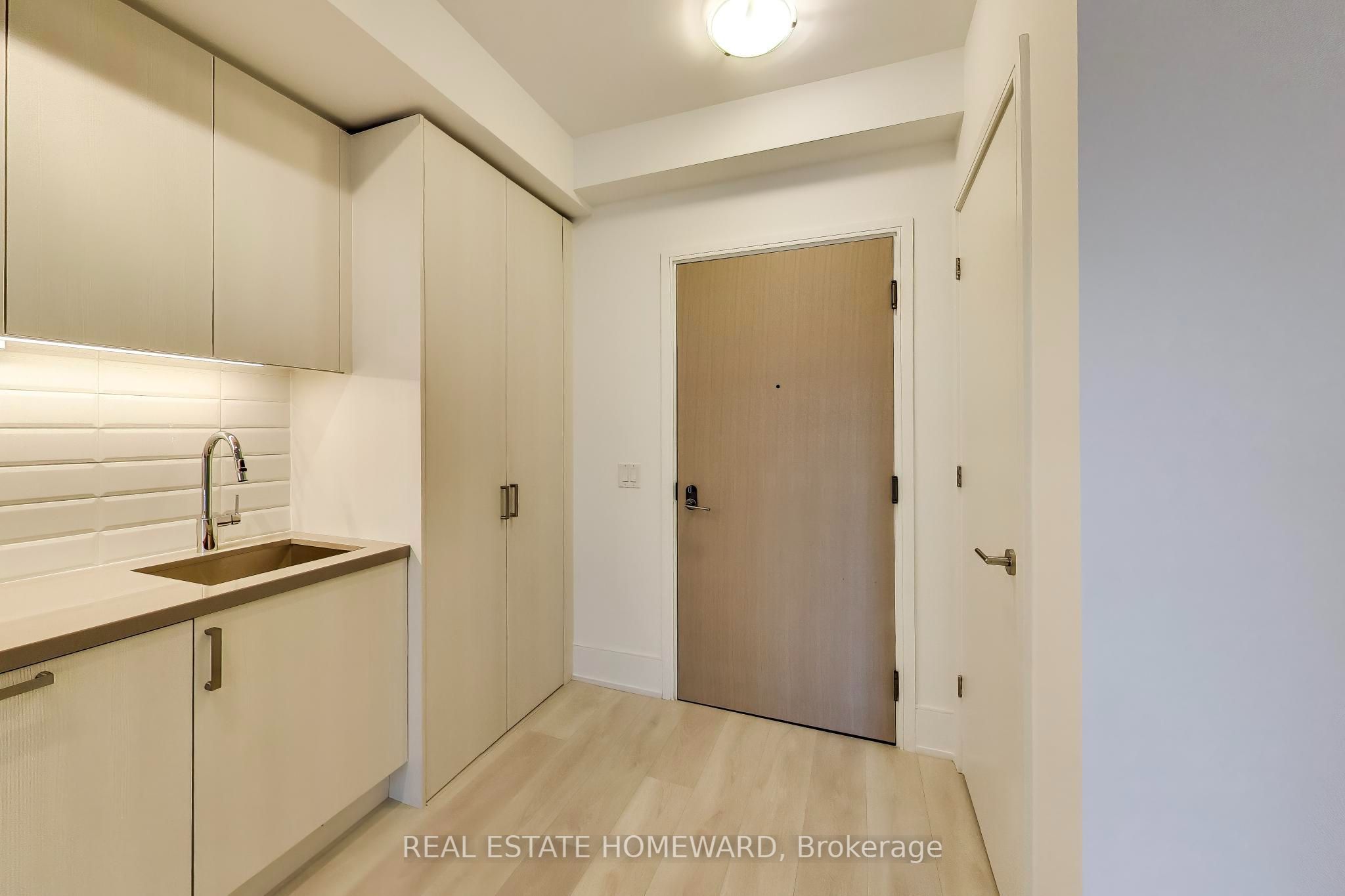 Unit 304 - 2450 Bloor Street W, Toronto 2
