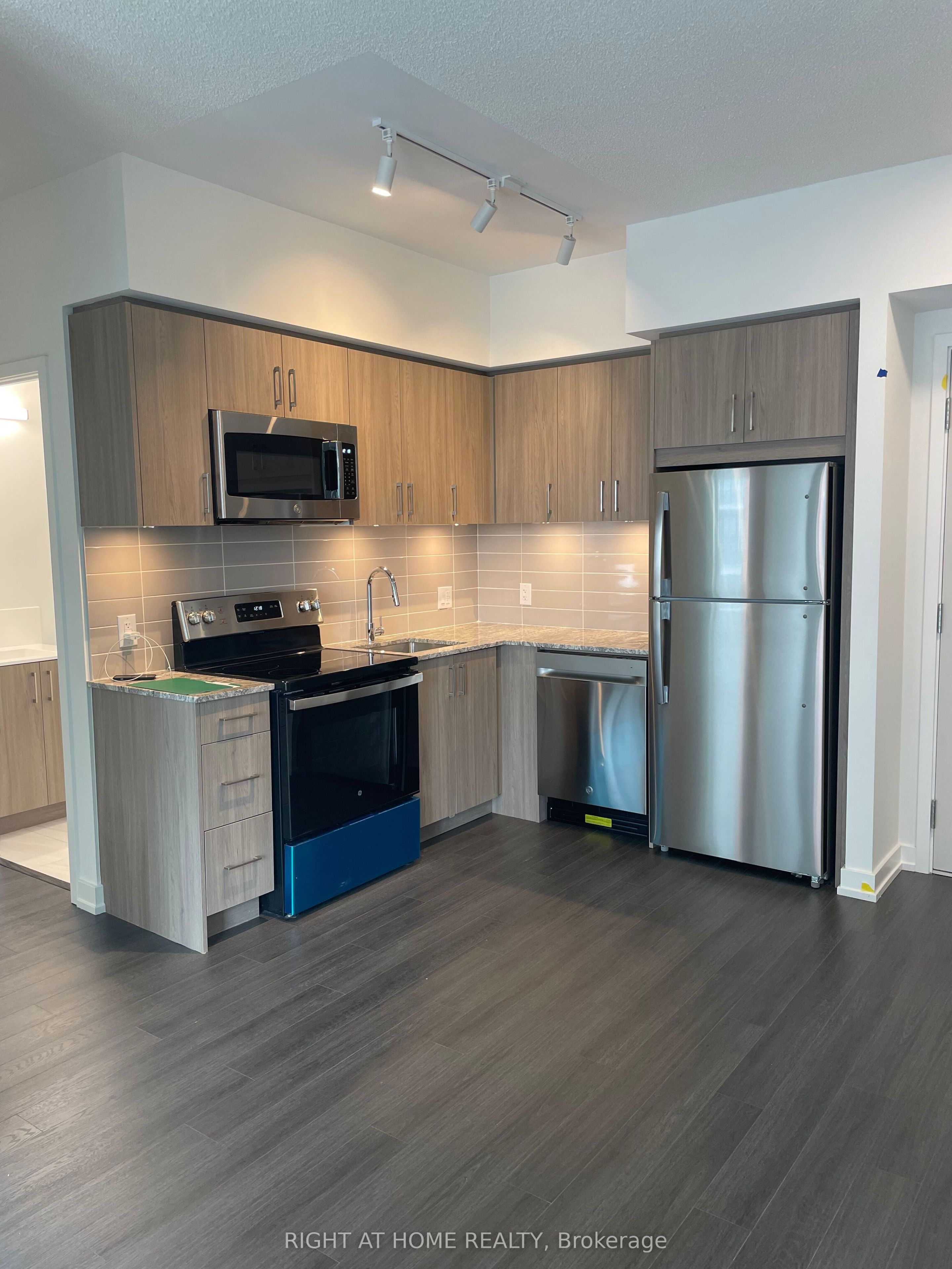 Unit 2622 - 4010 Eglinton Avenue W, Etobicoke 2