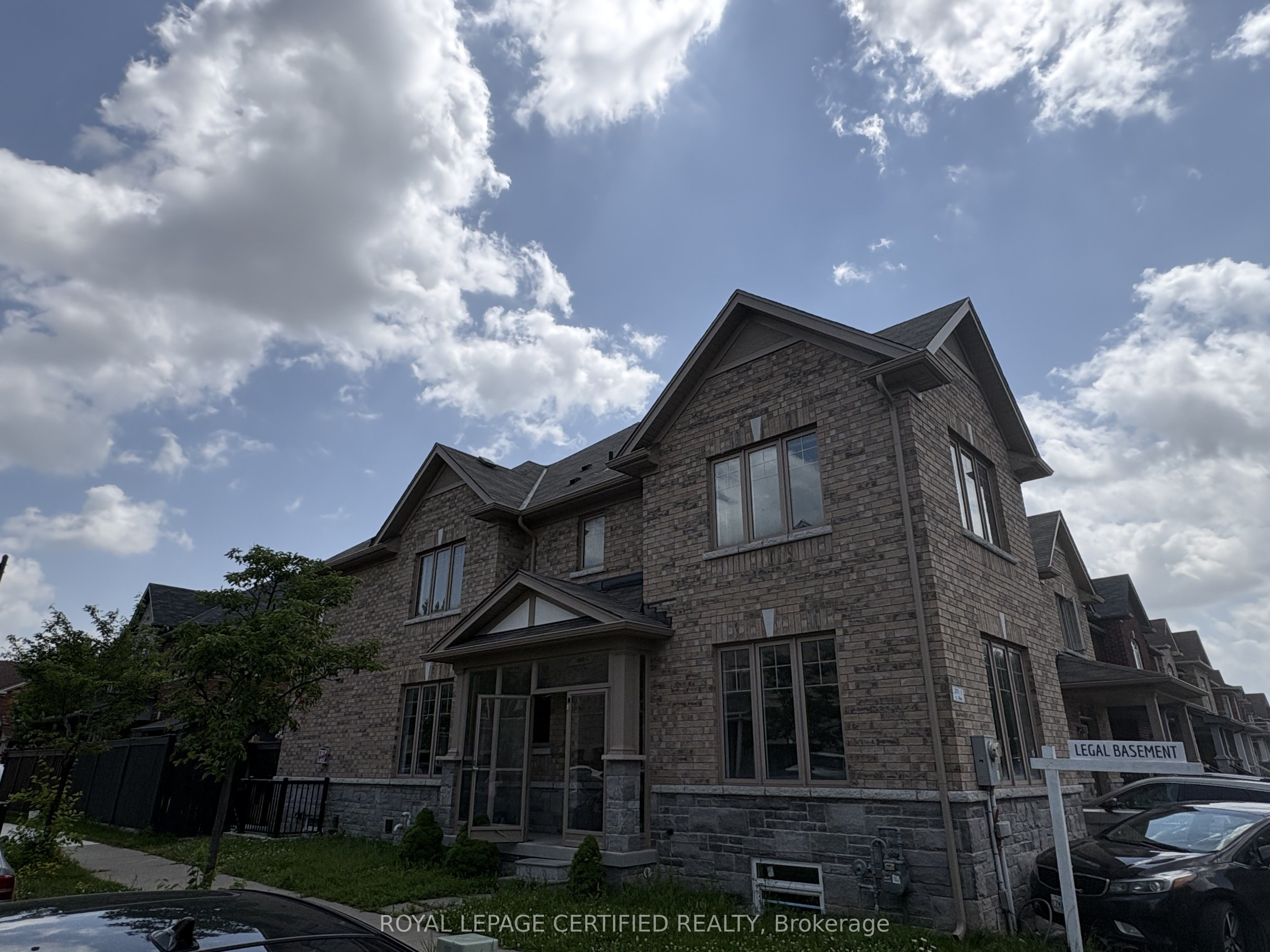 Unit Upper - 271 Andrews Trail, Milton 2